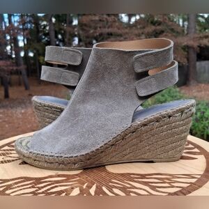 Bettye Muller Women's Download Taupe/Grey Peep Toe Espadrille Wedges Size 38/7.5